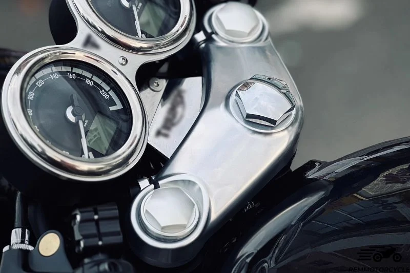 Té supérieur renforcé Triumph Bobber T100 T120