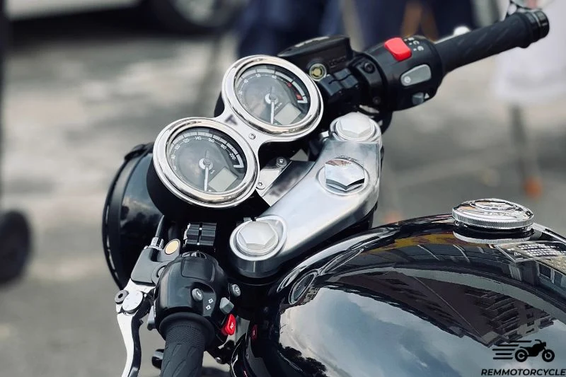 Té supérieur renforcé Triumph Bobber T100 T120