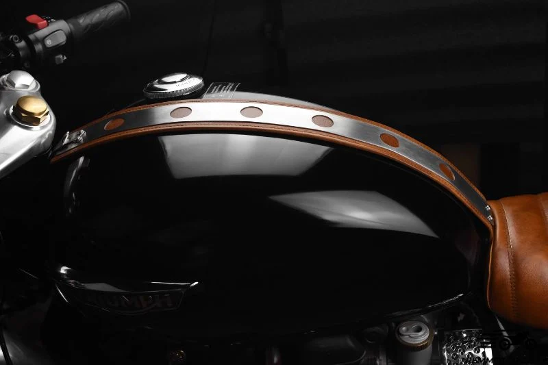 Bande cuir habillage protection réservoir Triumph T100 T120 Bobber