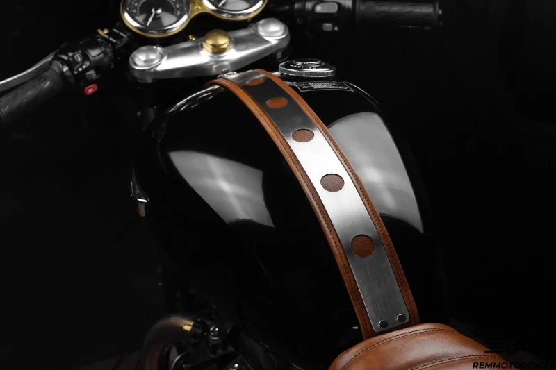 Bande cuir habillage protection réservoir Triumph T100 T120 Bobber