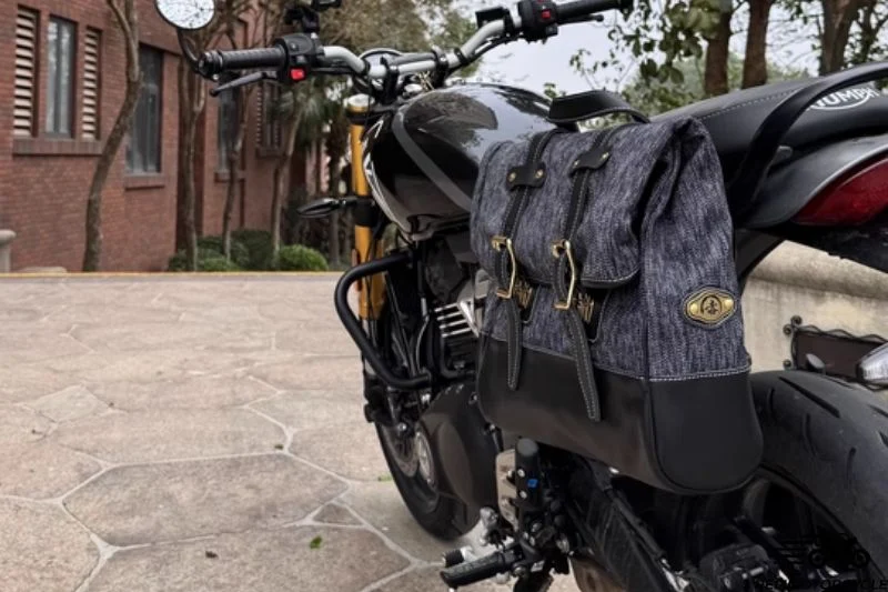 Support porte sacoche Triumph Scrambler 400X