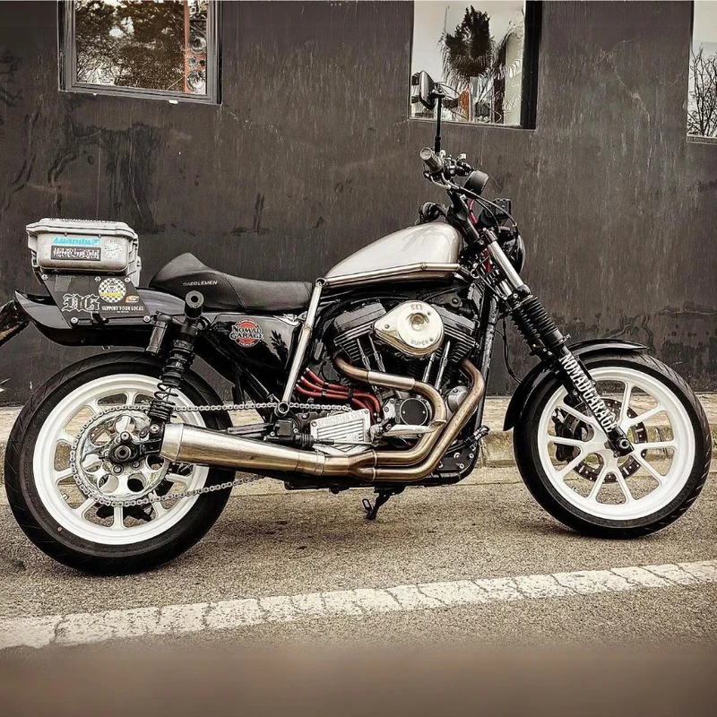 Roues à rayons blanches Harley Sportster 18"/17"