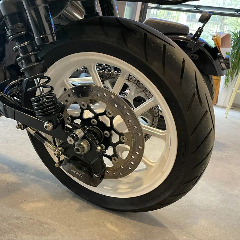 Roues à rayons blanches Harley Sportster 18"/17"