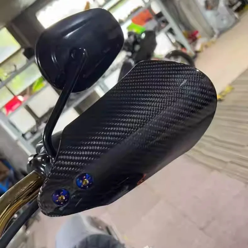 Pare-mains Harley en Carbone – Softail & Touring
