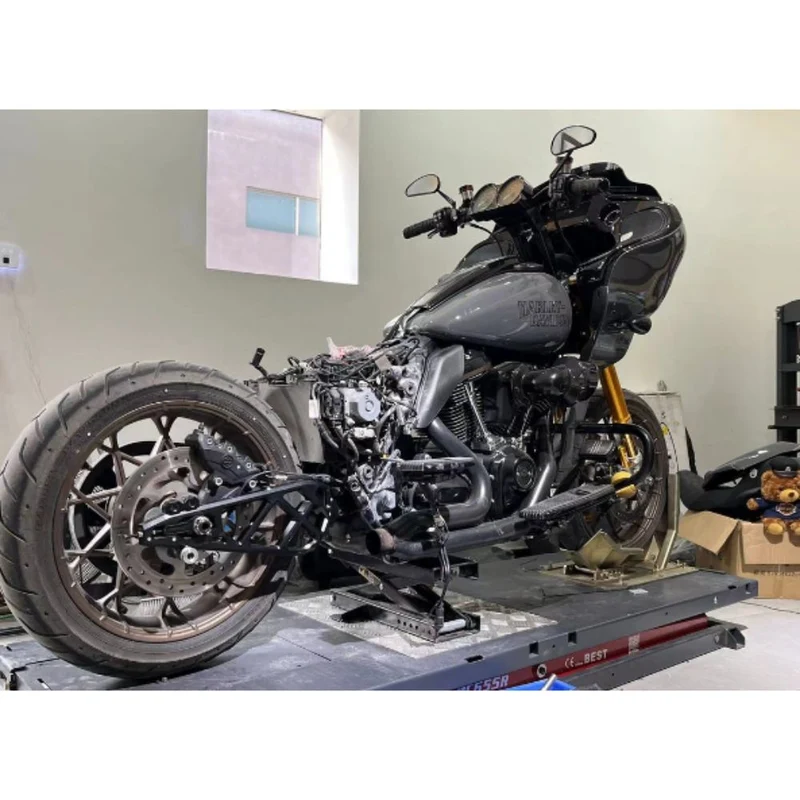 Bras oscillant aluminium Harley Touring 2014+