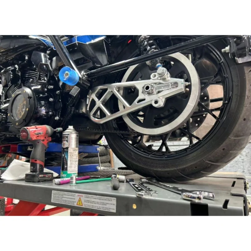Bras oscillant aluminium Harley Touring 2014+
