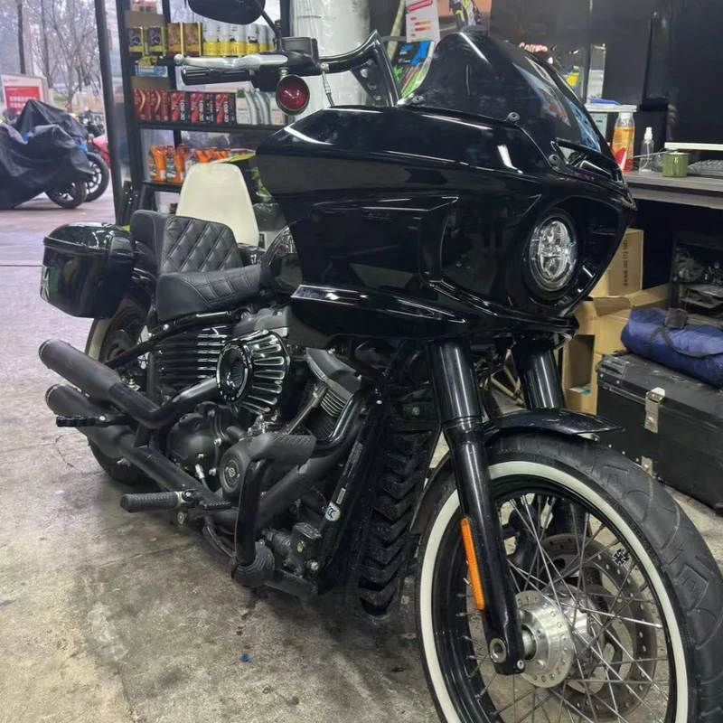 Carénage ST Club Style avec audio Harley Softail 2018+