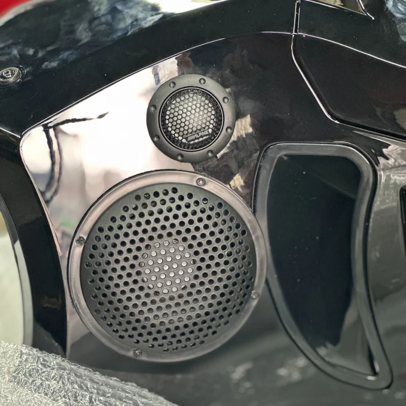Carénage ST Club Style avec audio Harley Softail 2018+