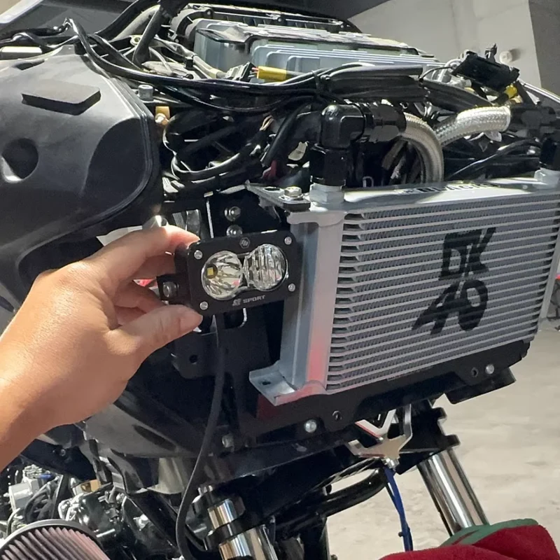 Radiateur d’huile Harley Road Glide avec compatibilité Baja S2