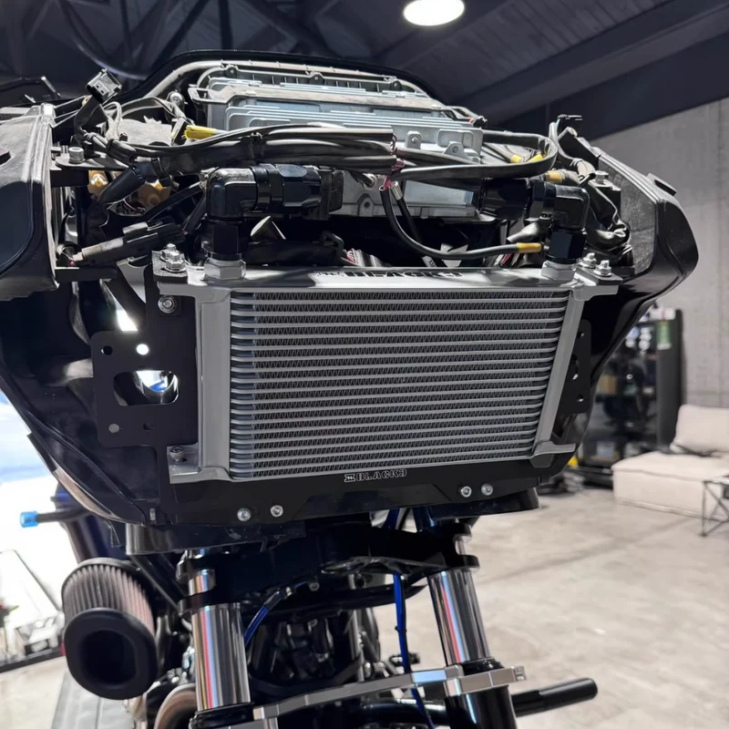 Radiateur d’huile Harley Road Glide avec compatibilité Baja S2