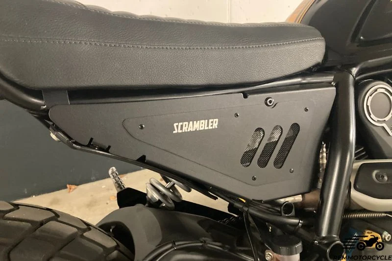Plaques latérales Ducati Scrambler 800