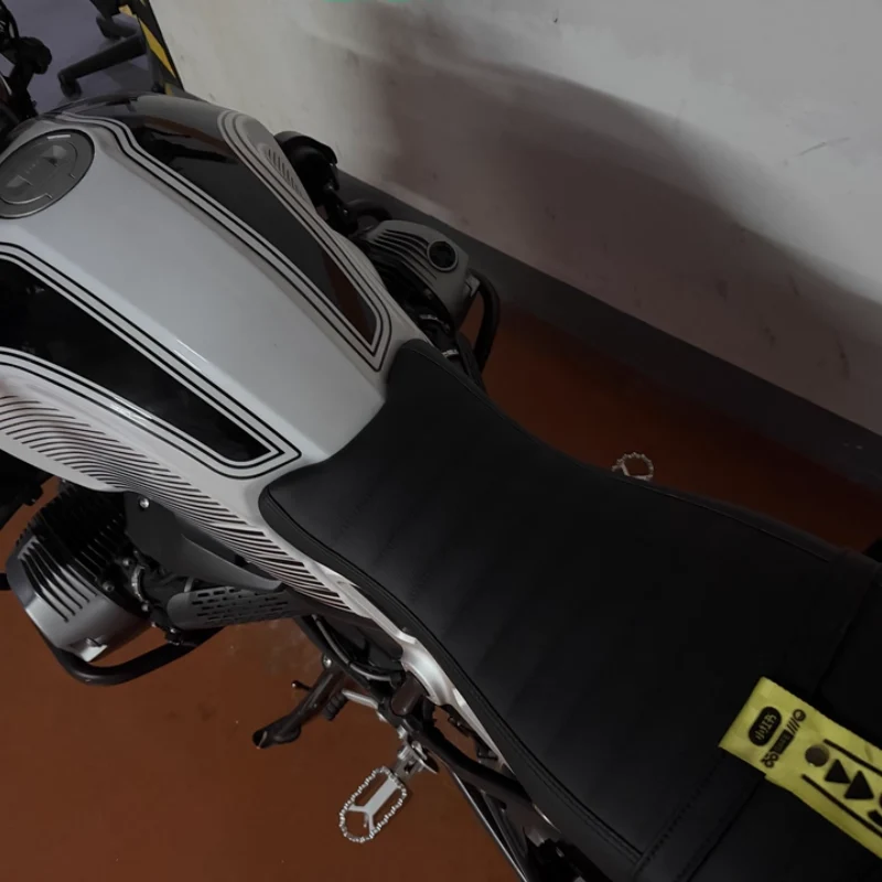 Selle courte + capot de selle BMW R Nine T