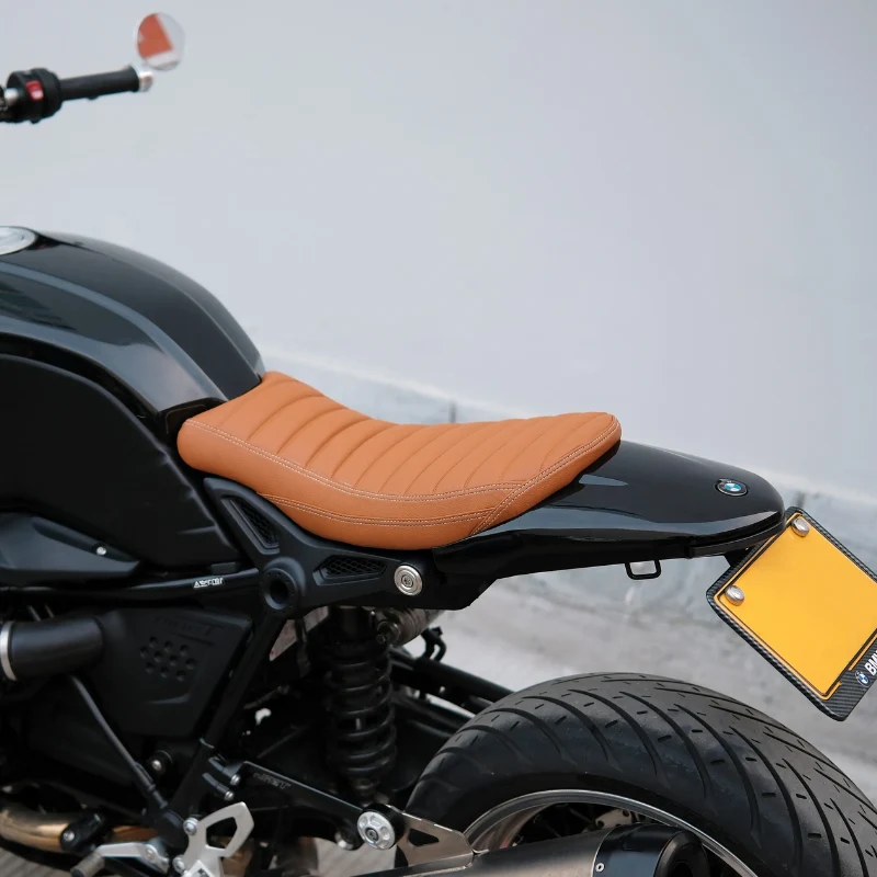Selle courte + capot de selle BMW R Nine T