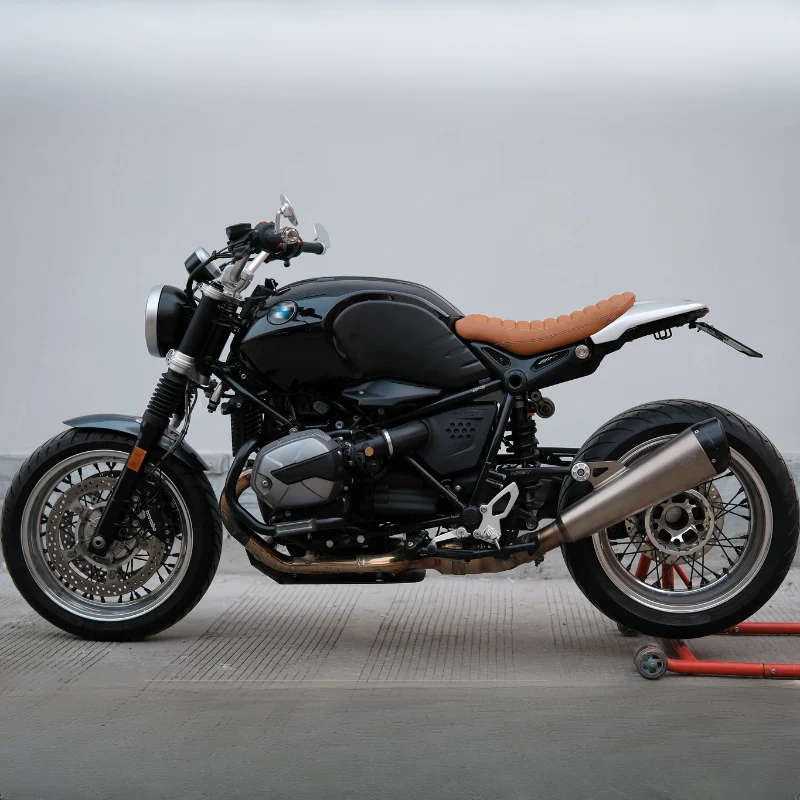 Selle courte + capot de selle BMW R Nine T