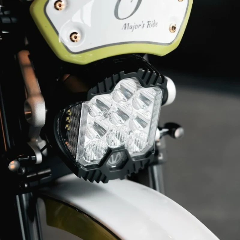 Phare LED Baja 7″ OFFROAD pour Triumph Scrambler 1200