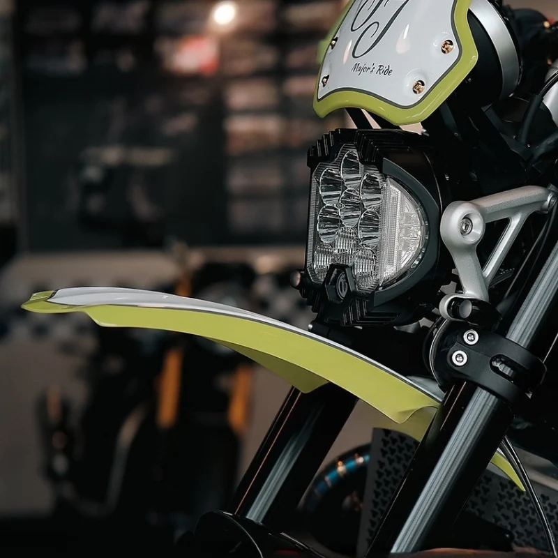 Phare LED Baja 7″ OFFROAD pour Triumph Scrambler 1200