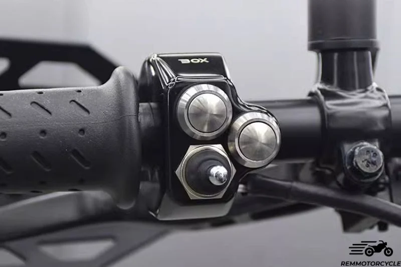 Commodo gauche Triumph Speed 400 Scrambler 400X