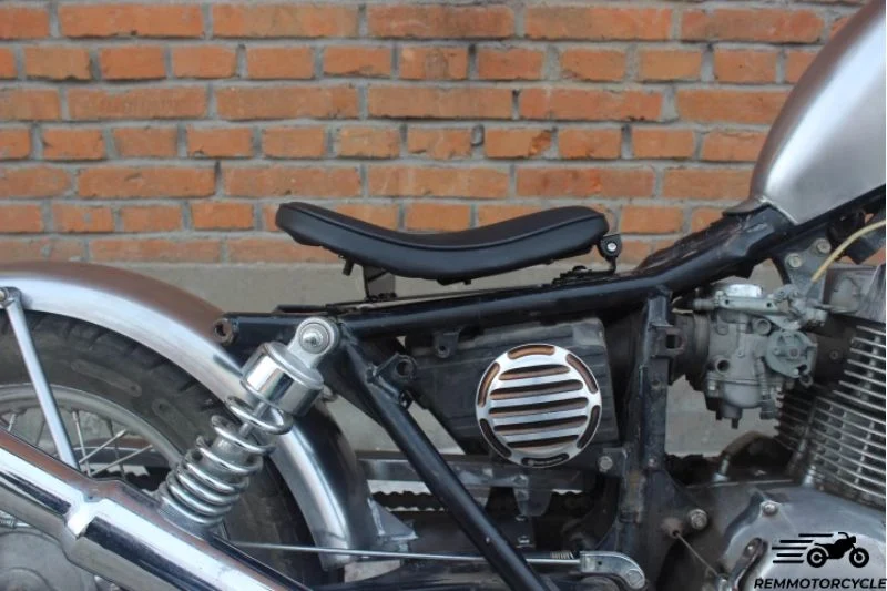 Selle Solo + support Honda Rebel 125 250
