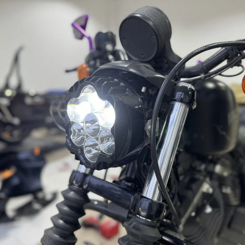Phare haute luminosité Sportster 883/1200 avec support