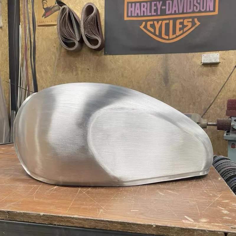 Réservoir Aluminium Triumph Classic (Bonneville, T100, T120...)