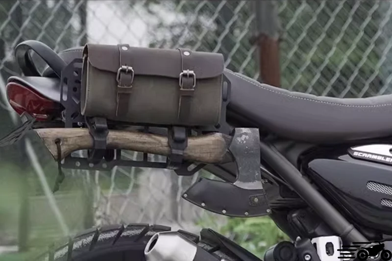 Sacoche pour Triumph scrambler 400X - SPEED 400