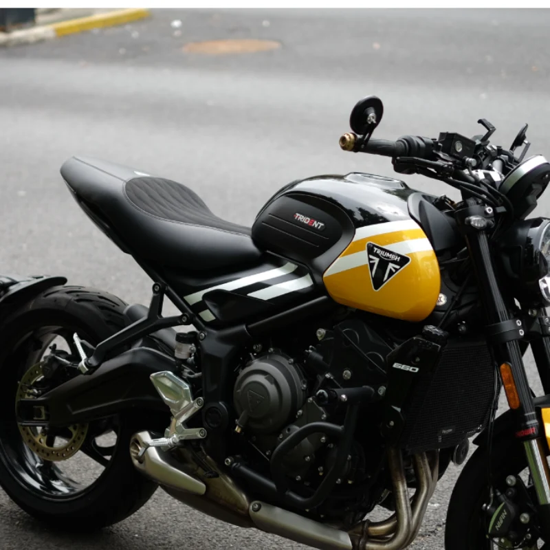 Selle custom TRIUMPH Trident 660