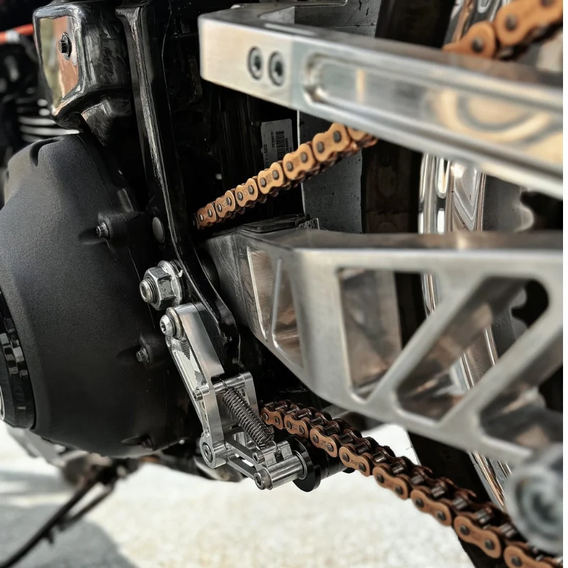 Tendeur de chaîne Softail M8