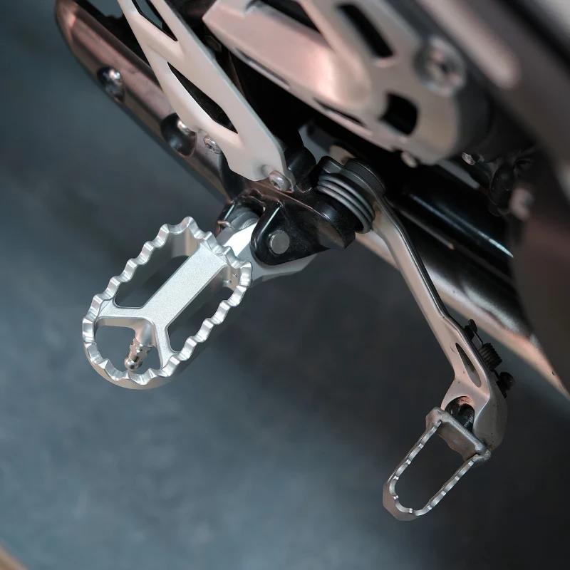 Repose-pieds CNC aluminium – Scrambler 1200 XC/XE/X