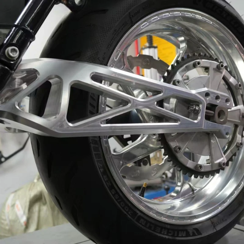 Bras Oscillant CNC 7075 pour Harley Touring