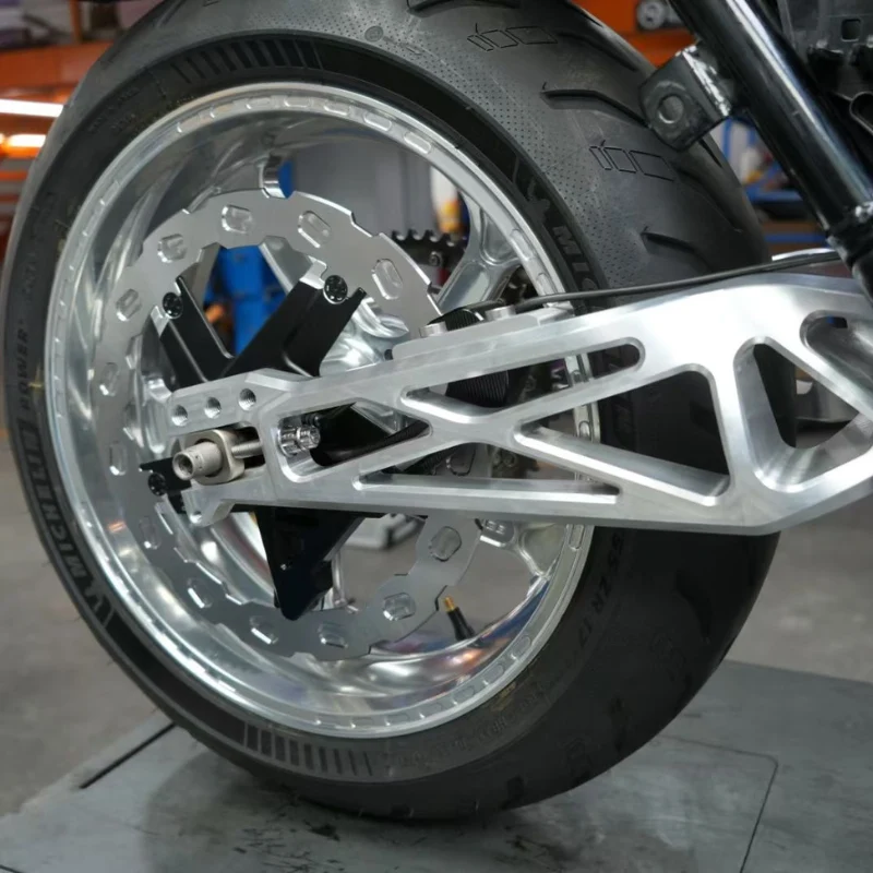 Bras Oscillant CNC 7075 pour Harley Touring