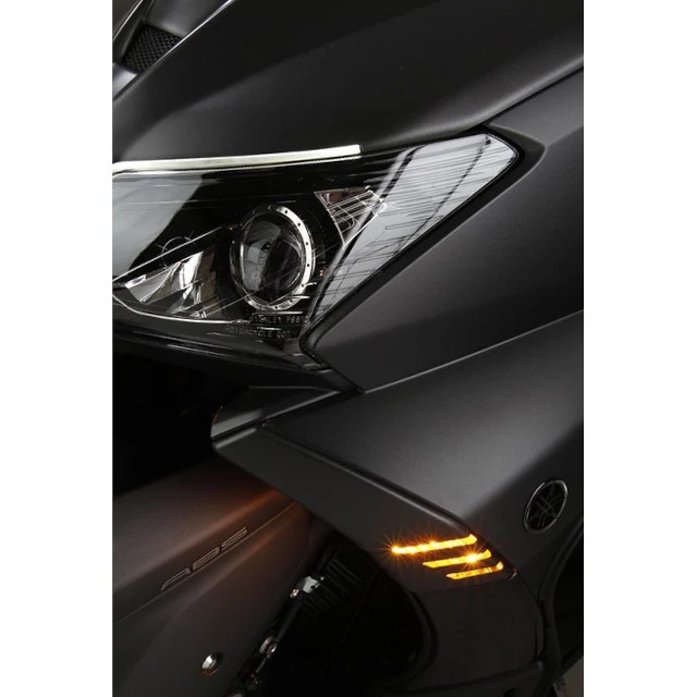 Tapas piloto trasero e intermitentes Yamaha T-Max 530 12-16 BCD