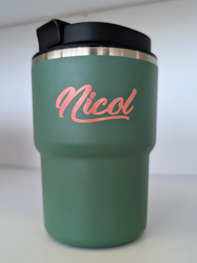Tasse isolée de camping