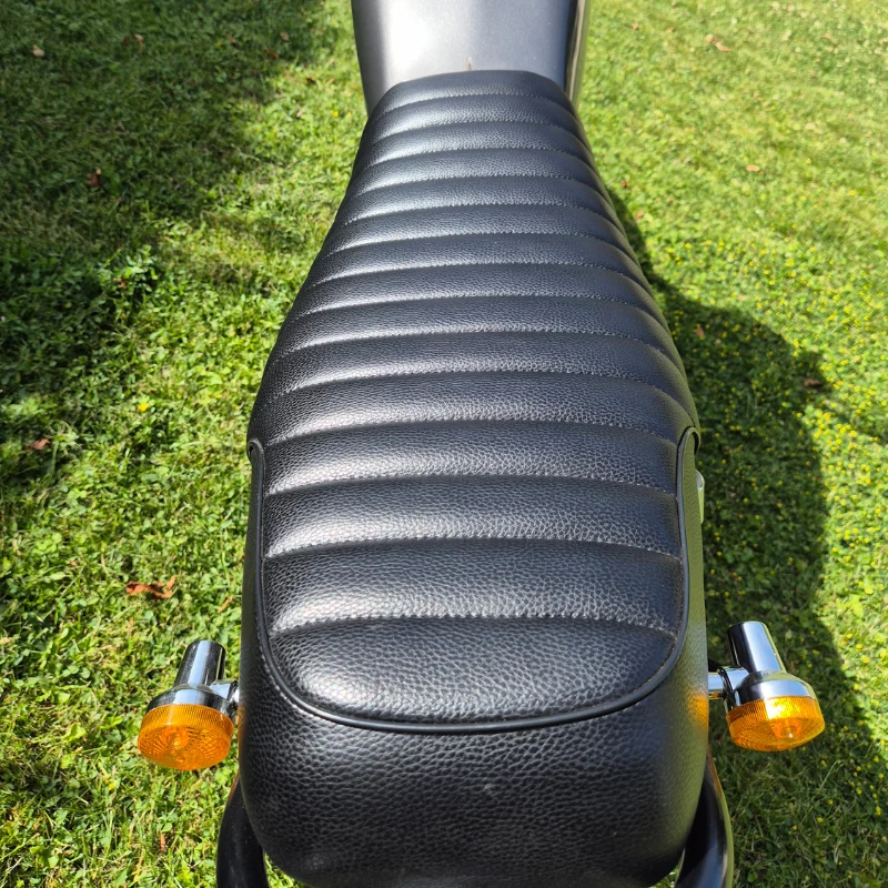 Selle cafe racer biplace noir