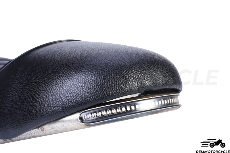 Selle Cafe Racer avec Boucle arriere et Feux LED intégrées pour XJR