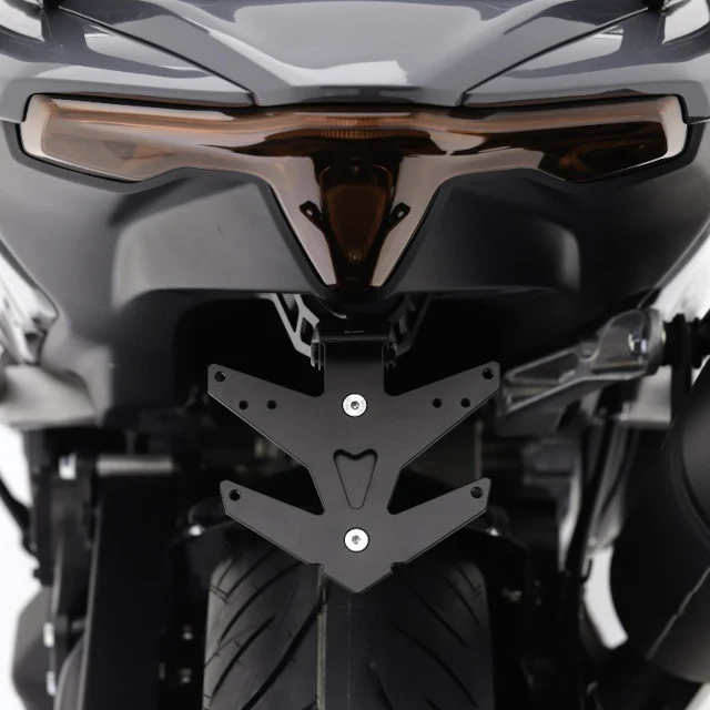 Portamatrículas con luz de matrícula Yamaha T-Max 560 Fase 2 BCD - negro mate
