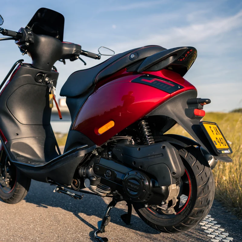 SP Carrosserie Piaggio Zip Candy Red