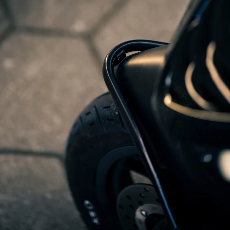 Bracket éclaboussant Black Piaggio Zip