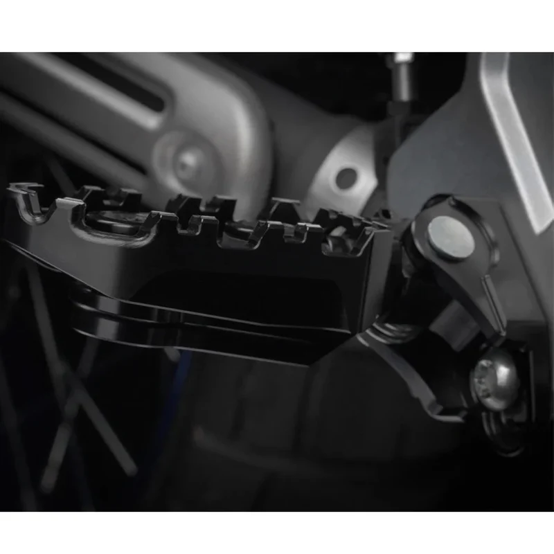 R1300GS Rider Pegs Motorcycle Foot Pegs For BMW R1300GS R 1300 GS 2023 2024 Driver Footrest Rider Foot Pegs R1300GS Foot Pegs