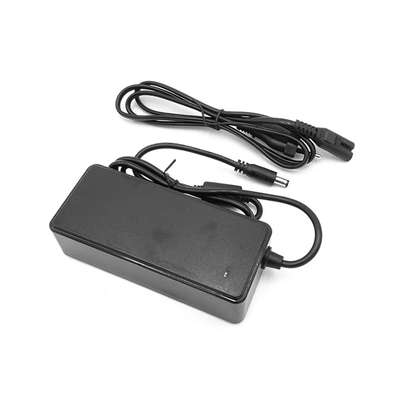 Chargeur 36V - 42V / 2A (connecteur DC 5.5 - 2.1mm)