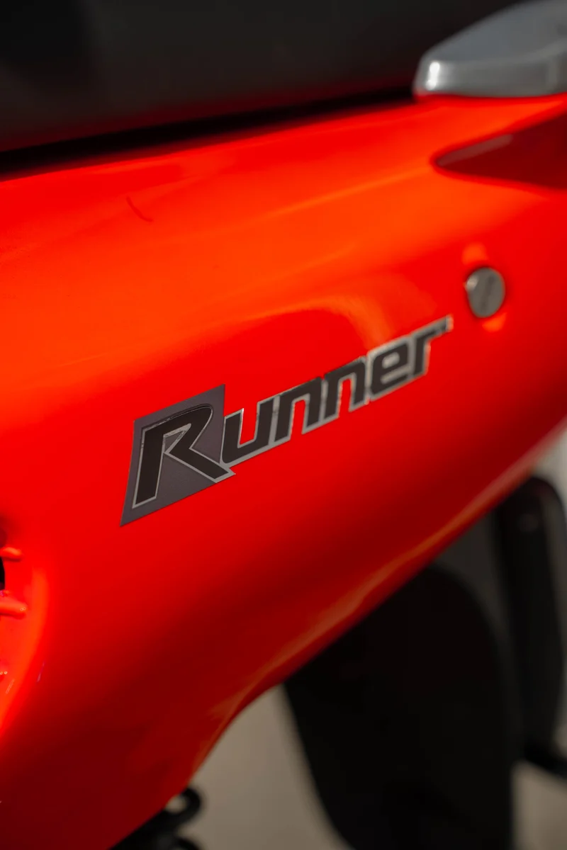 Séglage des autocollants Gilera Runner SP Pro