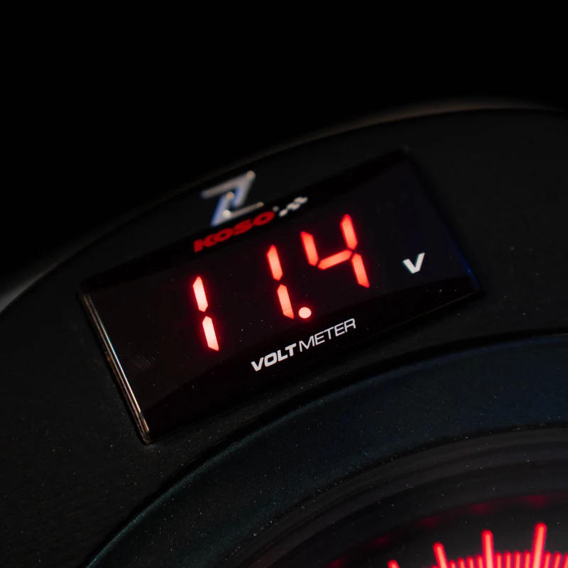 Voltmètre Koso Super Slim Style 8-18 Volt Rouge