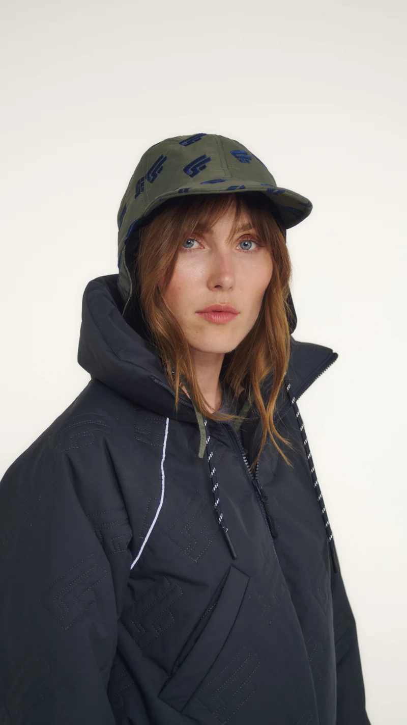 Casquette chaude NÉO 001.