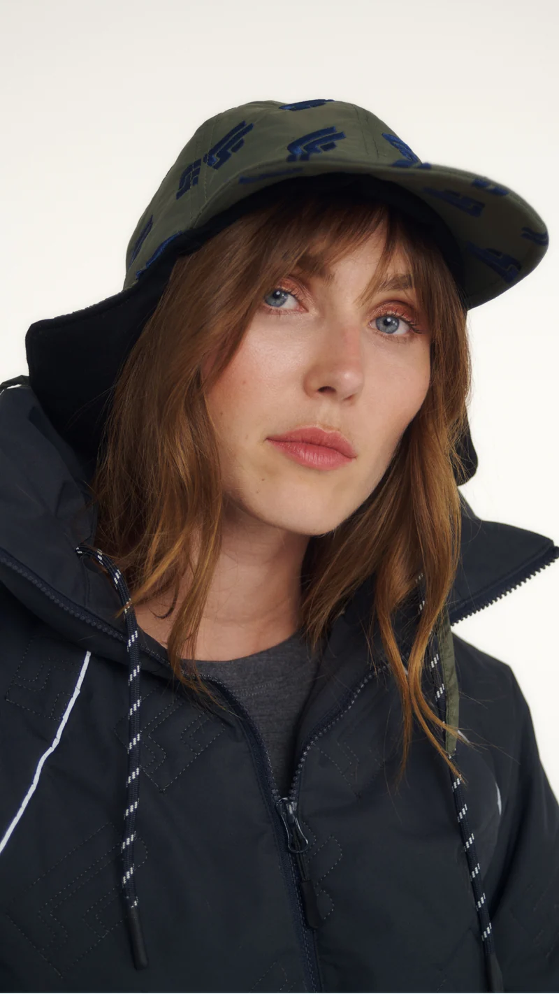 Casquette chaude NÉO 001.