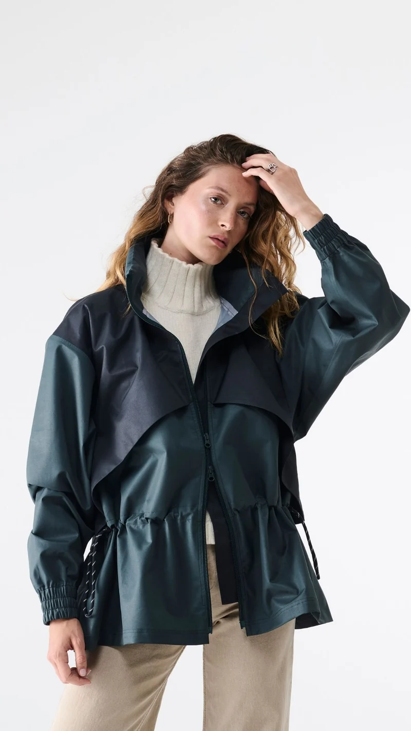 Veste imperméable respirante SASHA 001.