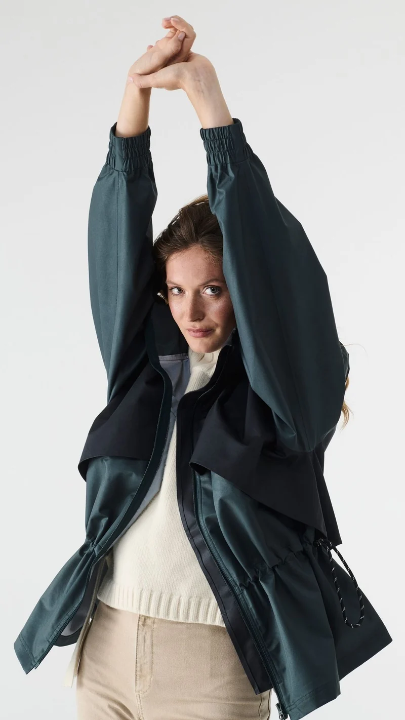 Veste imperméable respirante SASHA 001.