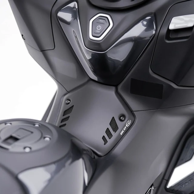 Tapa túnel de admisión Yamaha T-Max 560 Fase 2 >22 BCD