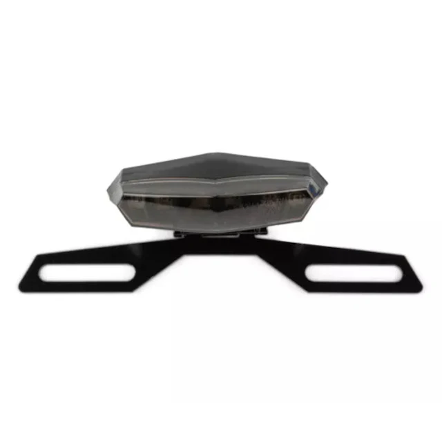 Piloto trasero hexagonal con portamatriculas STR8