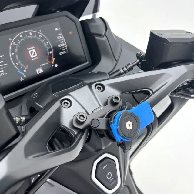Soporte móvil Yamaha T-Max 560 >22 BCD