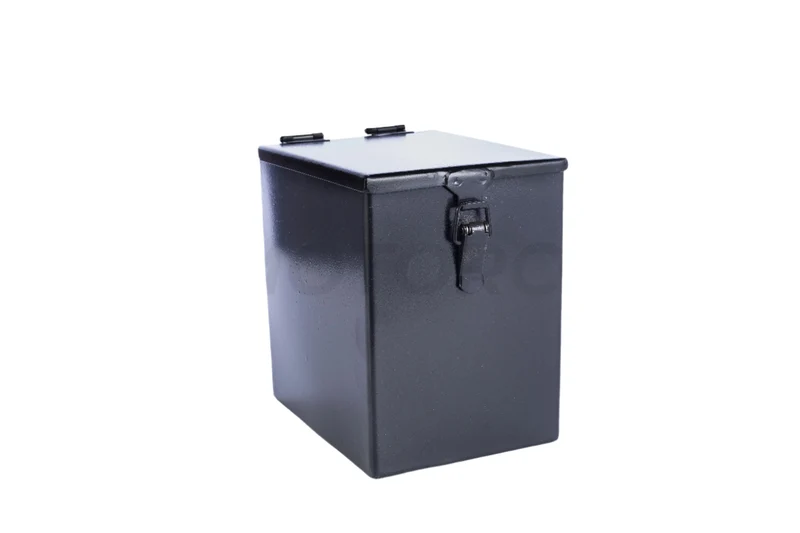 Boite batterie moto en métal noir