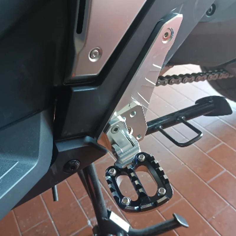 Motorcycle Footrests For HONDA XADV X-adv 750 XADV750 2021 2022 2023 Foot Pegs Aluminum Alloy Rear Pedals Foot Stand Folding Kit